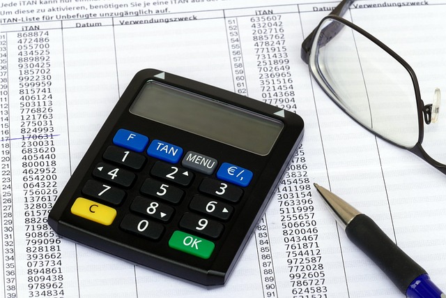 predstavitev šole, online učilnica, temna premium izobraževalna platforma